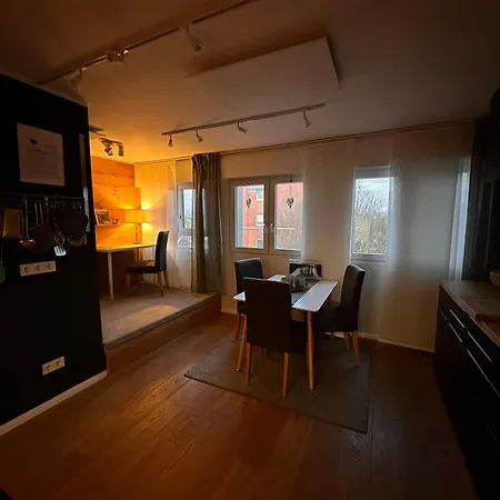 Airport Loft Lejlighed *